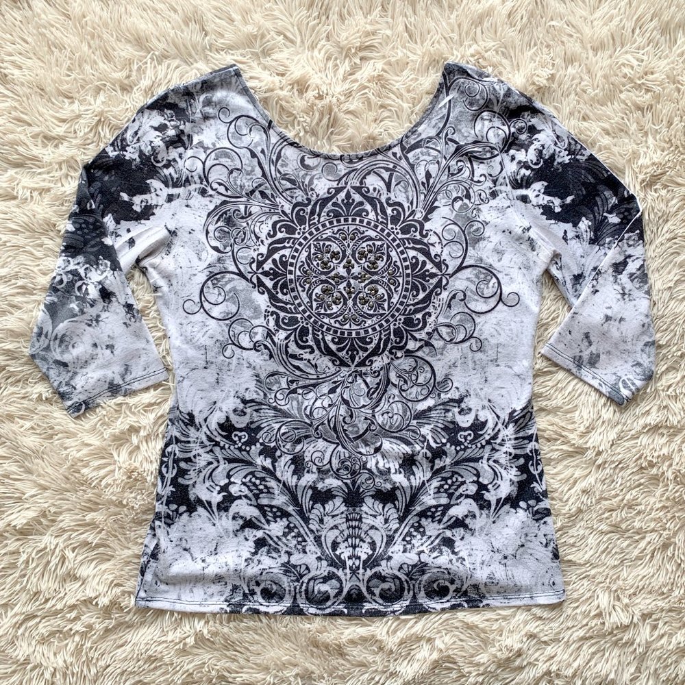 PAISLEY SKY EMBELLISHED TOP